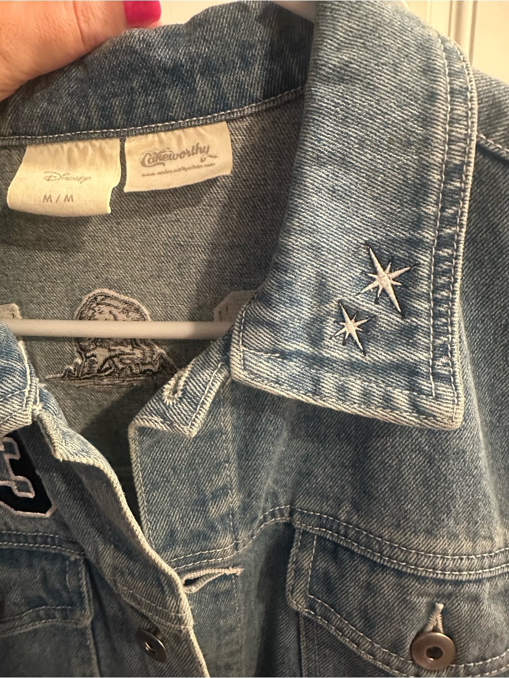 Disney cakeworthy Peter Pan embroidered Neverland denim jacket medium - Picture 10 of 14